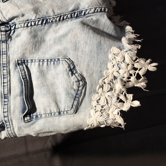 3/$25 ANGEL KISS Denim Jean Mid Rise Shorts Juniors size 15 - Picture 7 of 8